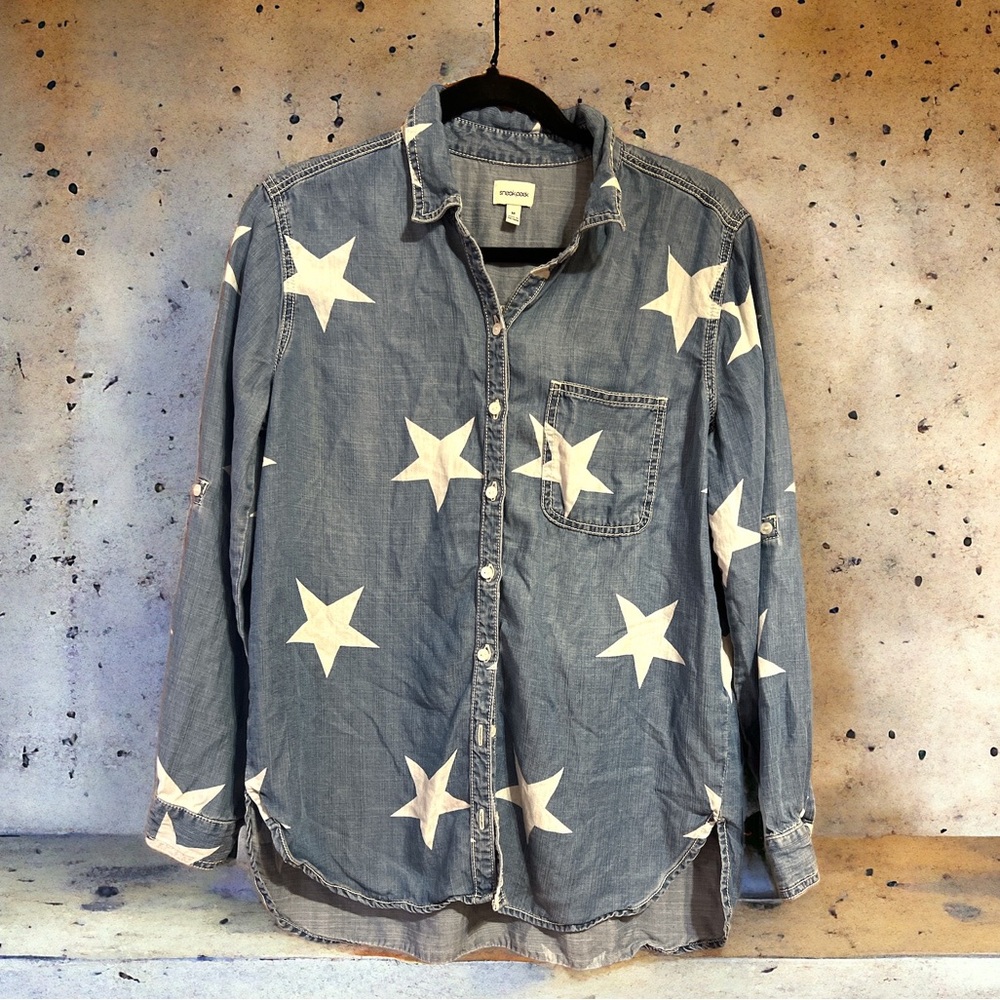 Sneak Peek Blue Star ⭐️ Denim Button Up Size M